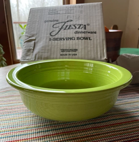 FIESTA  CHARTREUSE SERVING BOWL - RETIRED COLOR   MINT IN BOX MIB