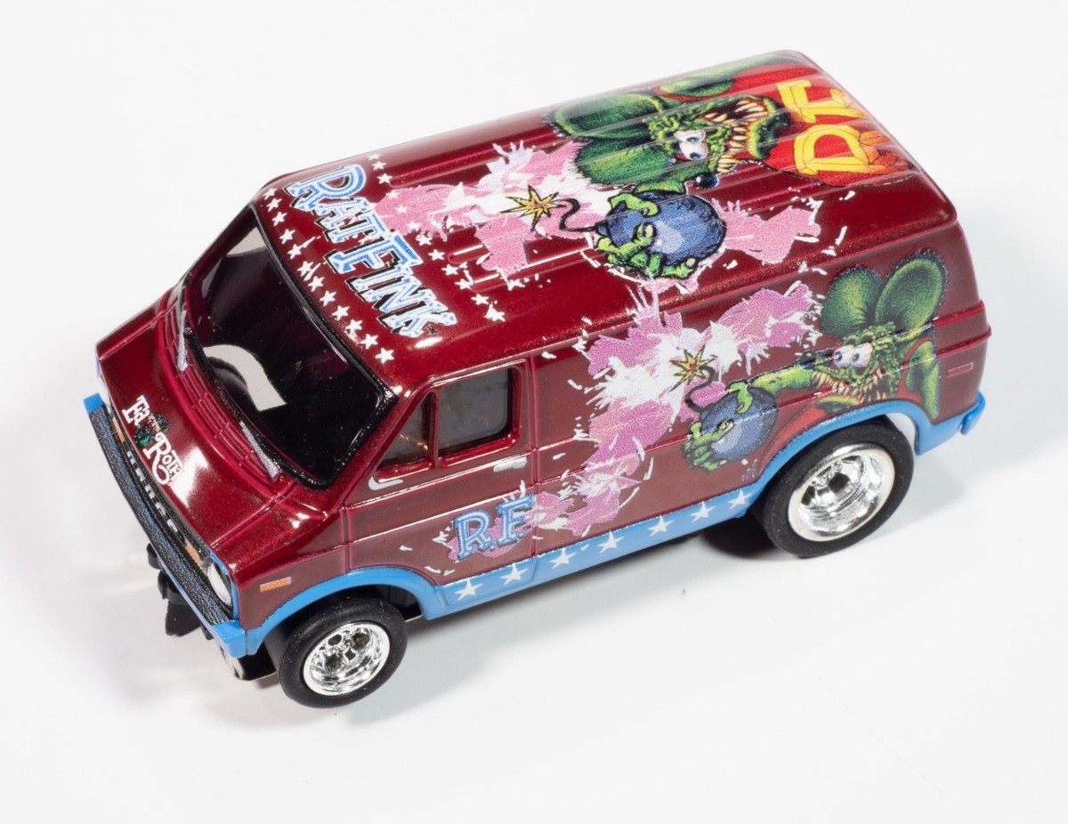 Rat Fink Exclusive '73 Dodge Cherry Bomb Van Ed Roth Auto World 4