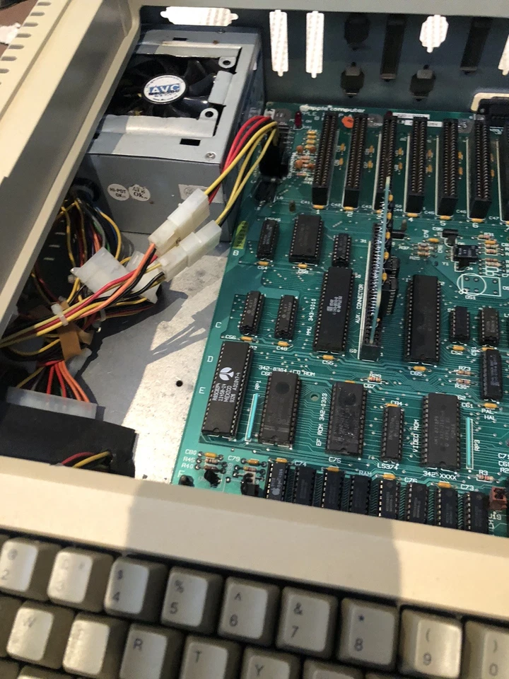 Vintage Apple IIe 2e PAL enhanced 128kb orig case + DAN2 hdd card software card - image 4 of 4