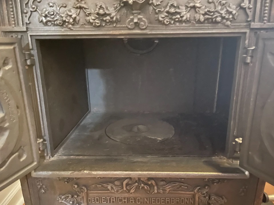 Victorian Antique Cast Iron Wood Stove by De Dietrich & Niederbronn Alsace - Image 2 of 4