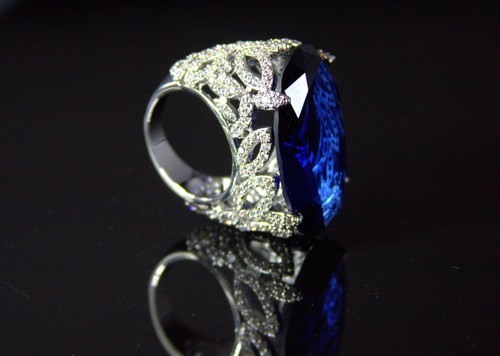 18k Platinum Filled Bold Ring made w Swarovski Crystal Lab-Created Blue Sapphire - Picture 2 of 8