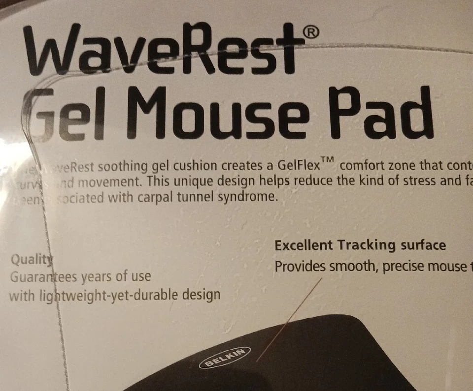 Belkin WaveRest Gel Mouse Pad, Blue (F8E262-BLK) - Image 4 of 4