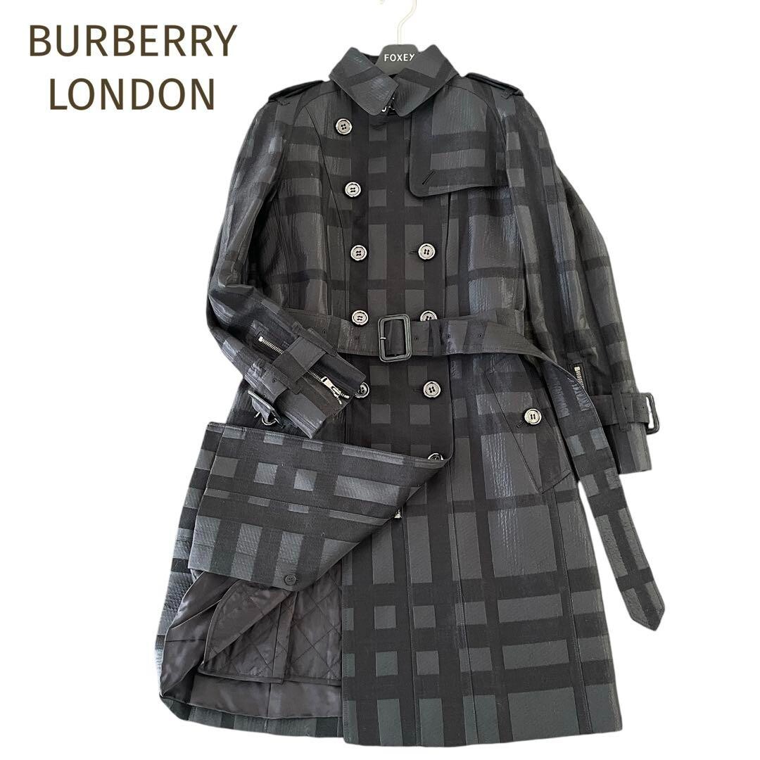 BURBERRY LONDON Check coat with liner black with belt Used BURBERRY LONDON Check coat with liner black with belt Used