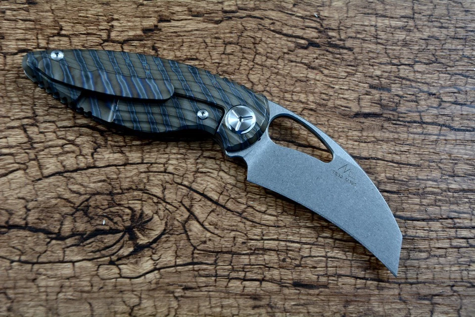 CUCHILLO PLEGABLE TWOSUN M390 HOJA LLAMA MANGO TITANIO TS32 APERTURA RÁPIDA Foto 3 de 4