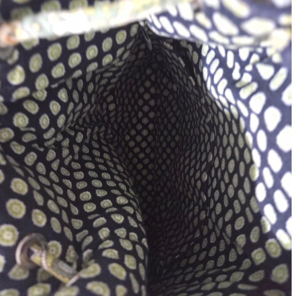 Vera Bradley Retired Cambridge Quilted Cinch Backpack Bag Green Floral Pattern - Image 4 of 4