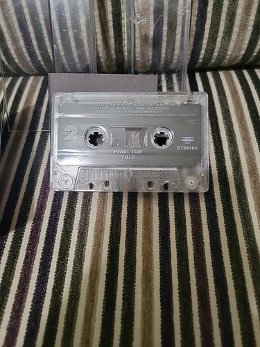 Yield by Pearl Jam (Cassette, Feb-1998, Epic-Like New - Picture 9 of 12