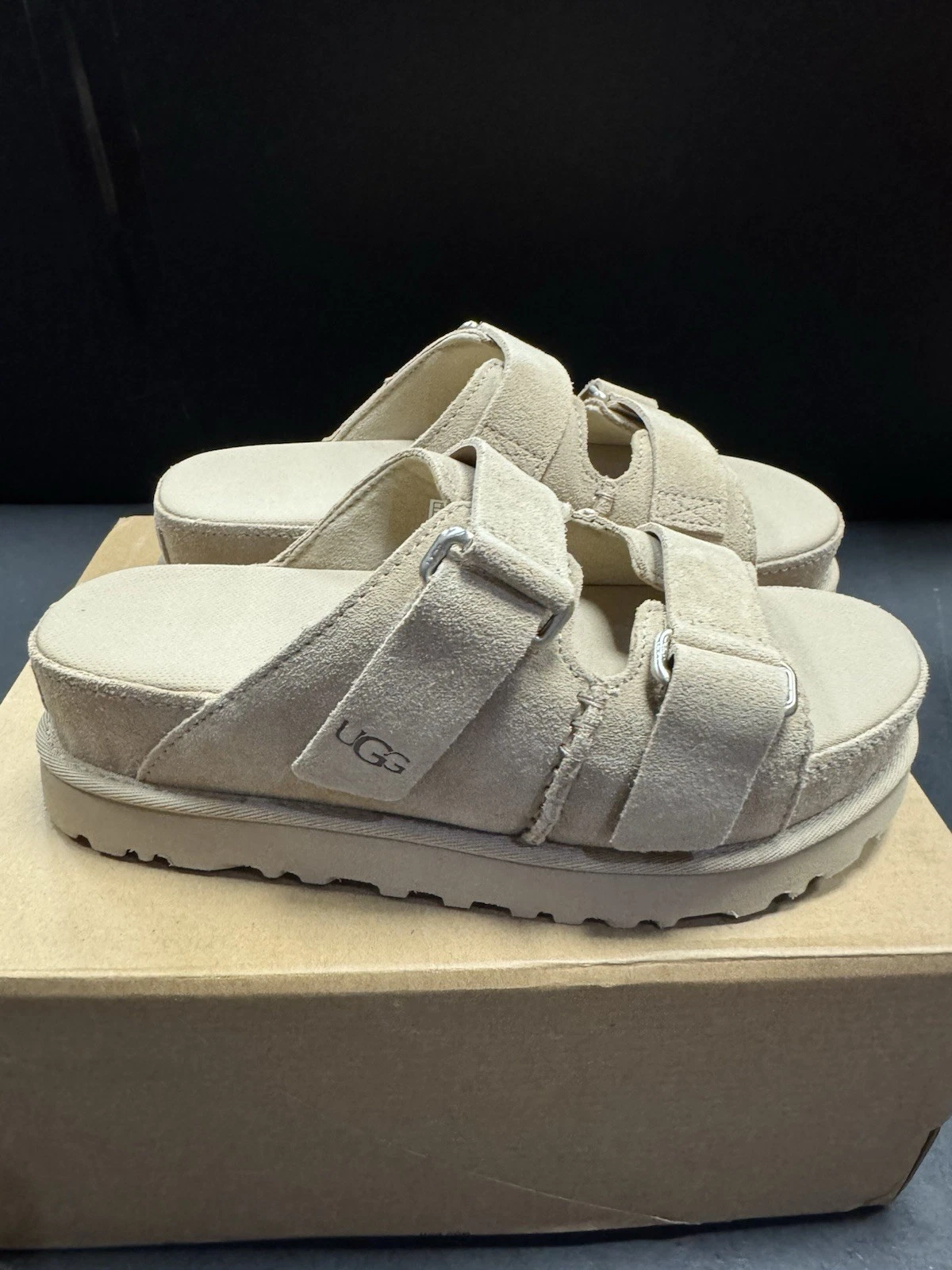 UGG SEASALT SANDALI CON CINTURINO PLATEAU GOLDENGL DONNA US 8 NUOVI CON ETICHETTE