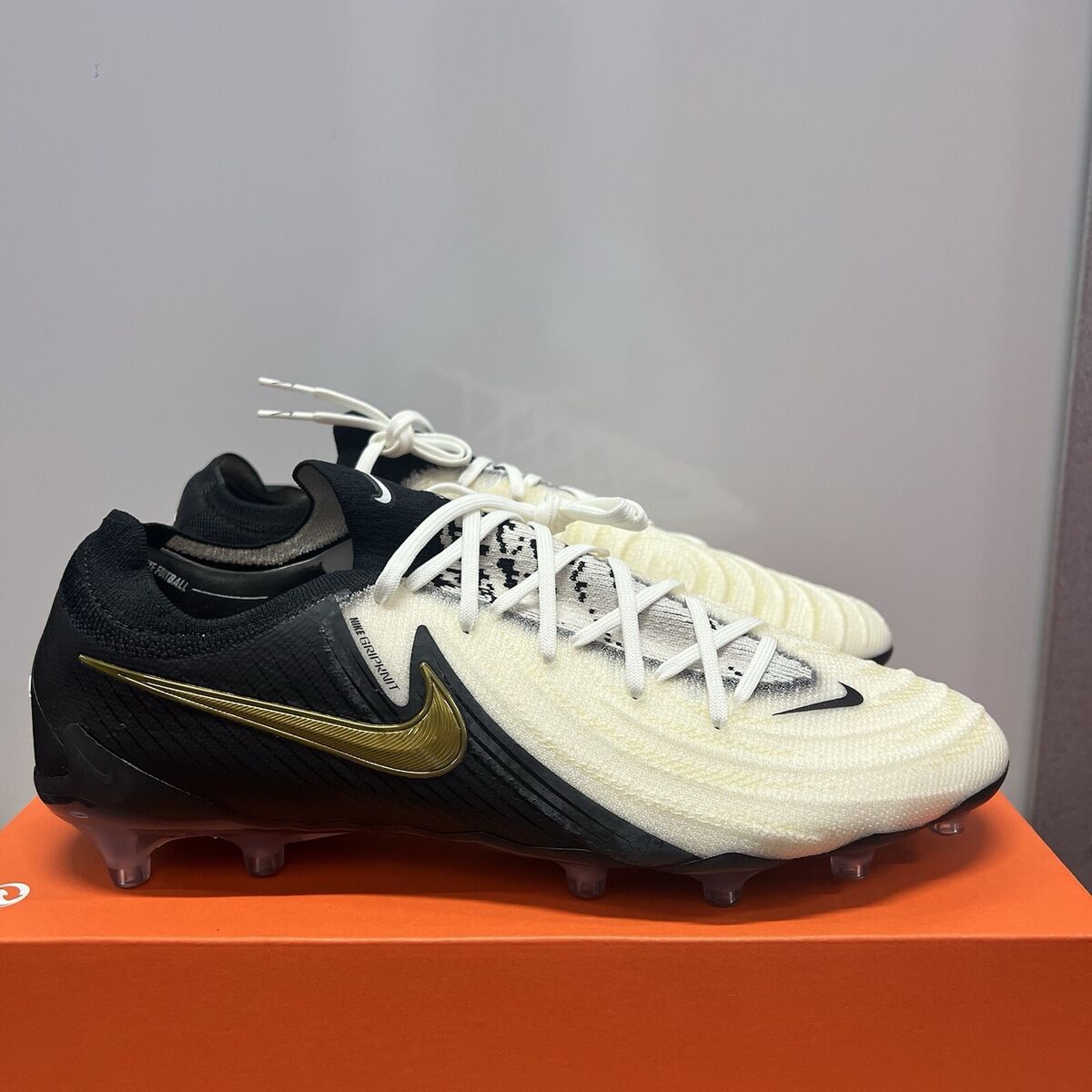 🔥 Size 11 - Nike Phantom GX II Elite AG-PRO White/Black 🔥 Size 11 - Nike Phantom GX II Elite AG-PRO White/Black