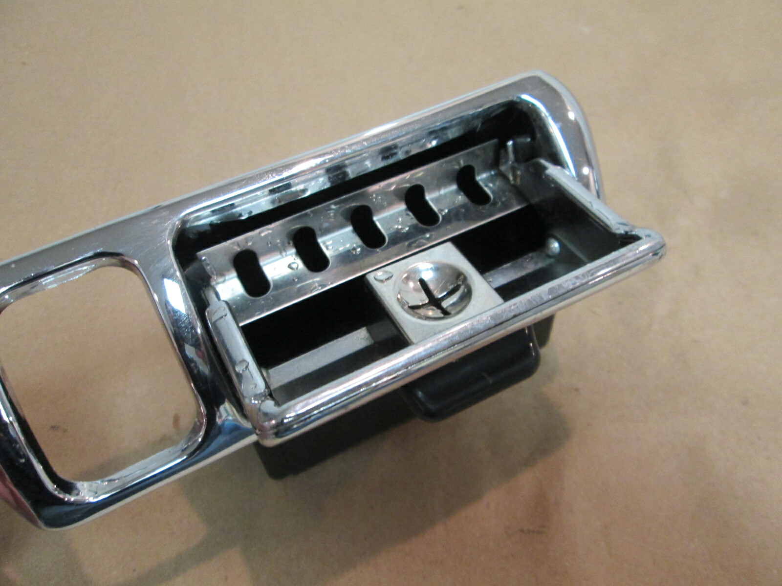 Rolls Royce Silver Shadow II 1980 - RH Rear Door  Chrome Ash Tray