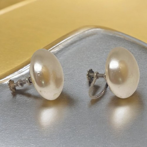 1950s Quality Pearlised Sterling Silver Screw Earrings – B195 - Picture 4 of 7
