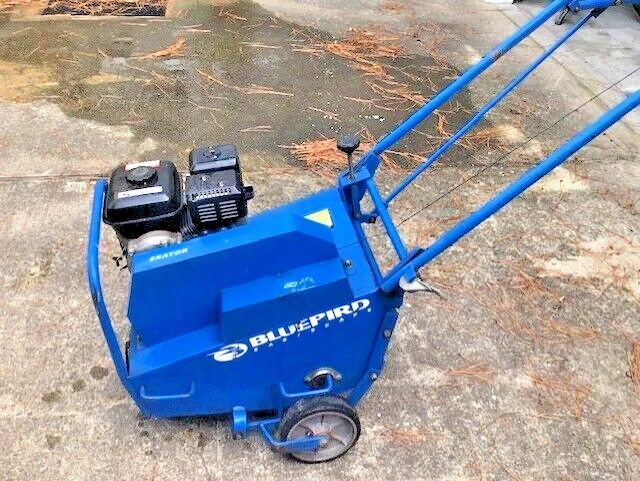 Bluebird Lawn Aerator Model 424, Honda GX-120 4.0 Electronic Start - Image 4 of 4