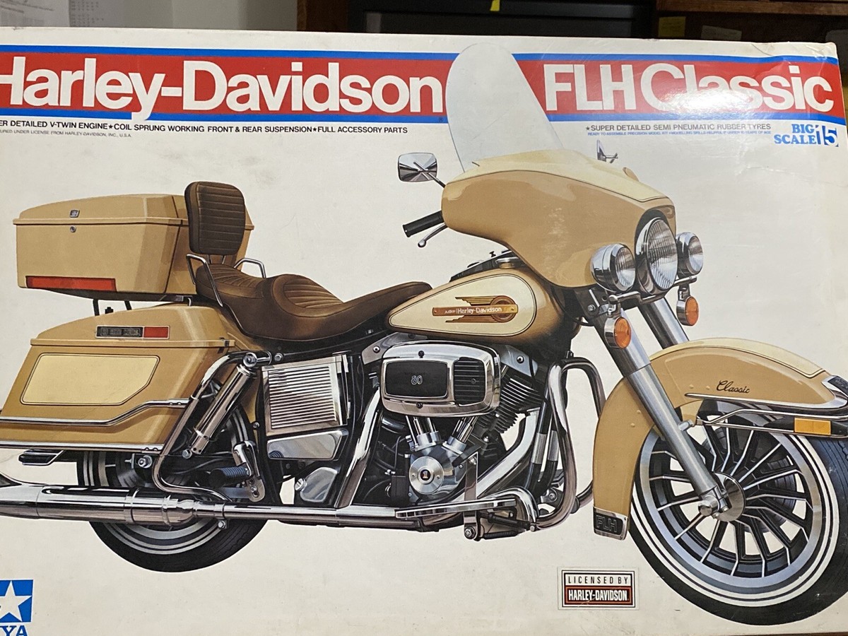 Tamiya Harley-Davidson FLH Classic Big scale 1/6 Scale Kit Tamiya Harley-Davidson FLH Classic Big scale 1/6 Scale Kit
