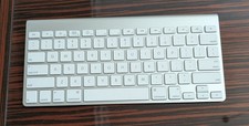 Genuine Apple Wireless Keyboard with Bluetooth A1314 MC184LL/A Silver