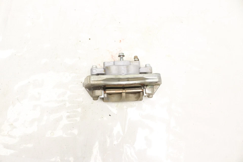 Pinza de freno delantera derecha Yamaha Wolverine 1000 RMAX2 R-SPEC 22 52263 Foto 3 de 4