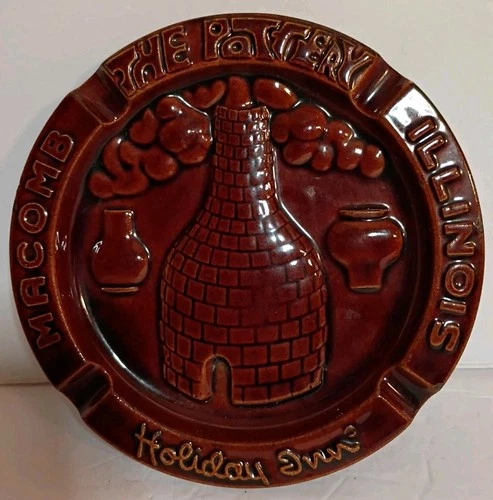 Haeger Pottery Holiday Inn Ashtray Macomb Illinois "The Pottery" *Repaired Chips