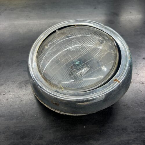Mercedes Benz W110 Fintail Front Headlamp Light Bucket Housing & Bezel Assembly - Picture 4 of 6