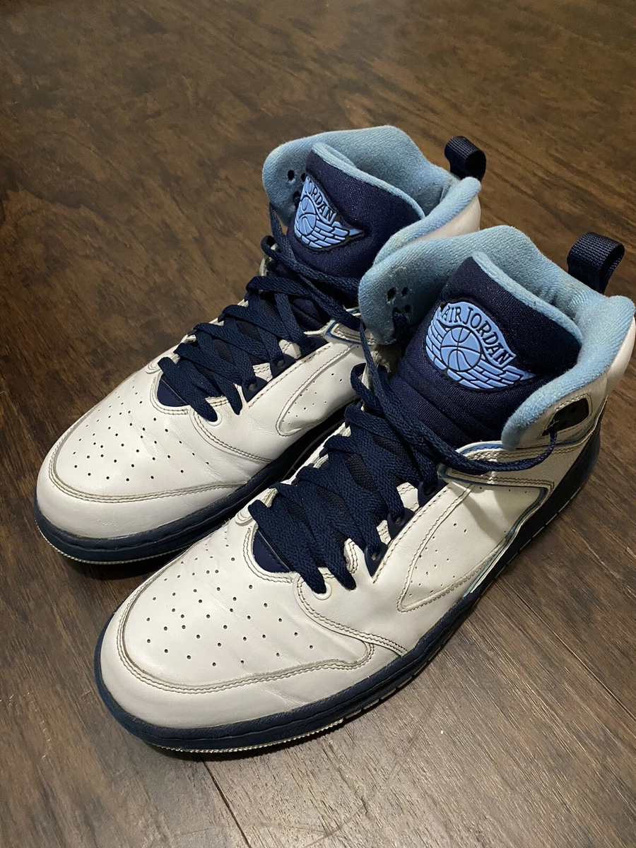 Jordan retro 12 carolina deals blue