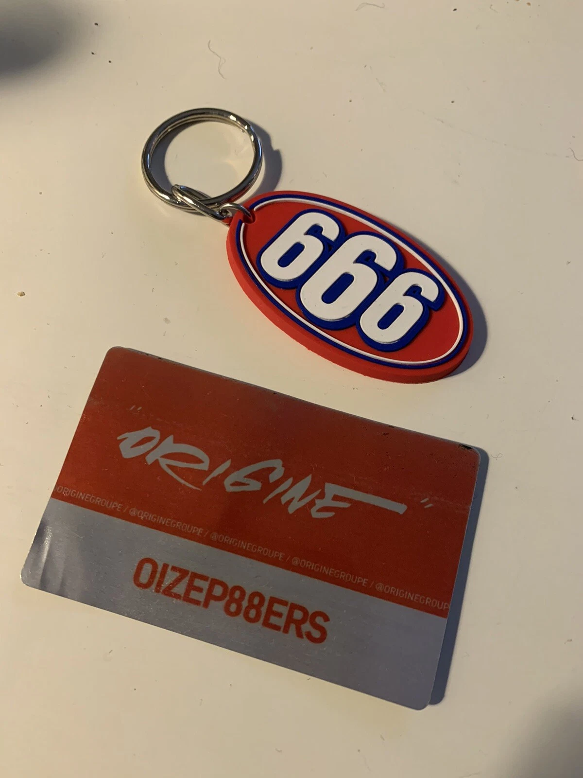 SUPREME KEYCHAIN PORTE CLÉS / OG OFF WHITE AUTHENTIC FRAGMENT RARE ACW OW