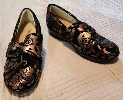 black and rose gold dress shoes The Imperial Black & Gold Leather Men Dress Shoe [EU-47 & US-14] main image 1