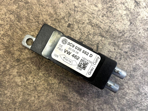VW Passat 3C Frequenzweiche Antennenverstärker 3C9035552D