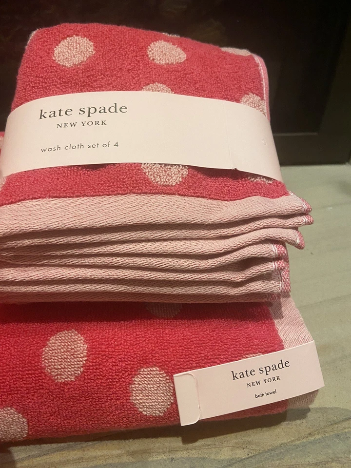 Juego de toallas a lunares rosa Kate Spade nuevo con etiquetas: 4 paños/2 toallas de mano/1 toalla de baño Foto 3 de 4