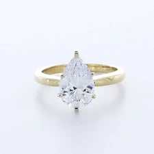 3.17ct Lab-Created Diamond E/SI1 Very Good Pear Cut 18K Yellow Gold Prong Settin