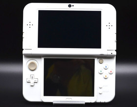 [REGION FREE] NEW Nintendo 3DS LL XL Pearl White Console Tested 030