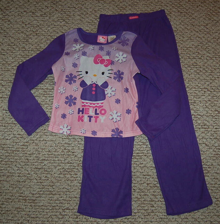 Sale special price Girls L S Pajama Set HELLO KITTY Snowflakes SIZE PINK Price reduction M Flannel 7-8 PURPLE