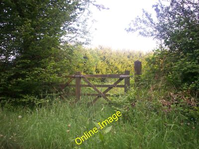 Foto 12x8 Field Gateway, Llanteg S.E. von Sandy Grove. c2012