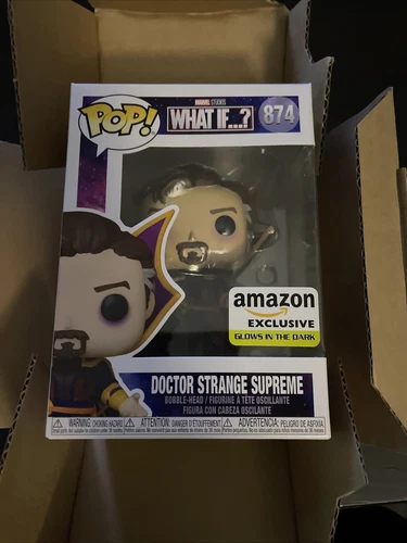 Funko Pop! Marvel: ¿Y si..? Dr. Strange Supreme #874 Glow Amazon GITD en mano