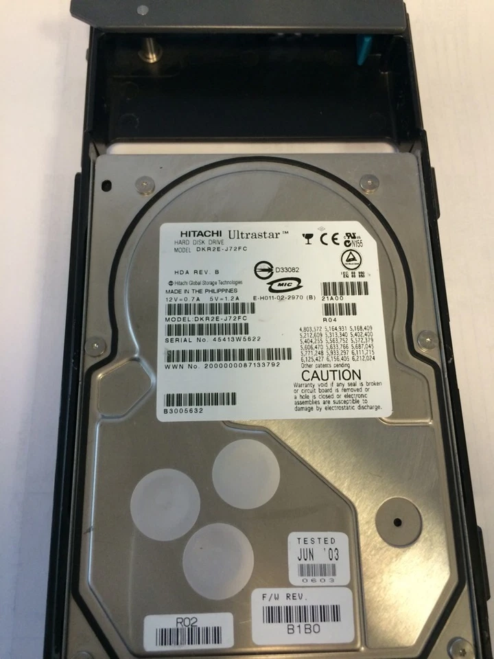 Hitachi DKR2E-J72FC Ultrastar 72GB Fiber Channel HDD W/rails - Image 3 of 3