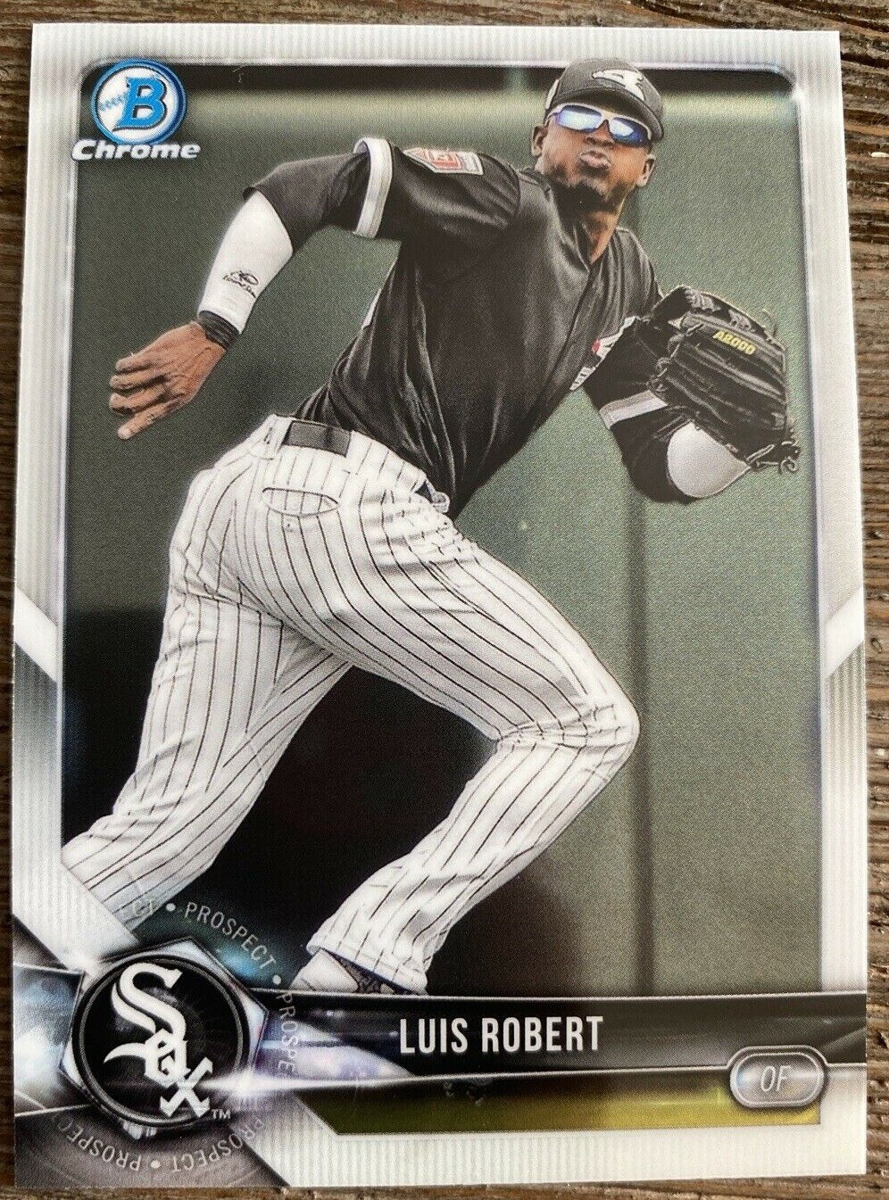 LUIS ROBERT 2018 WHITE SOX ROOKIE BOWMAN CHROME BDC-188 PACK FRESH NRMT-MINT+
