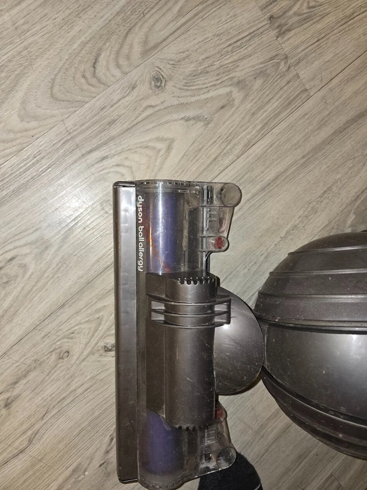 DYSON DC41 Ball Upright Bagless Vacuum Cleaner No Attachments - Used - Image 4 of 4