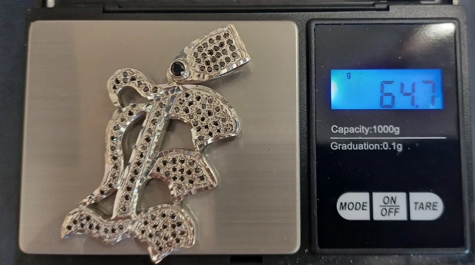 DIJE URBANO LETRA E Plata de Ley.925 CON CIRCONITAS CÚBICAS NEGRAS Foto 2 de 4