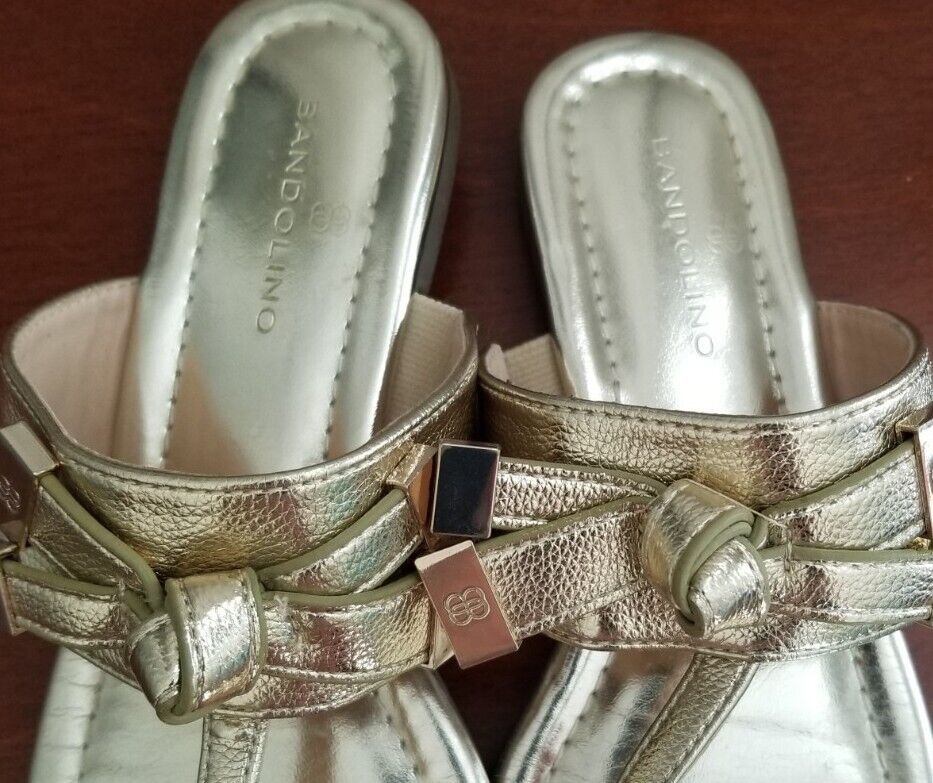 Gold BANDOLINO Sandals Flats 5 Ladies girls EUC s… - image 4