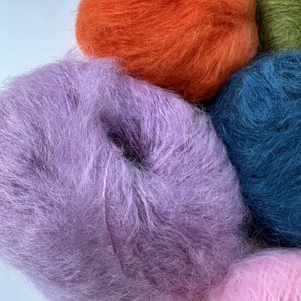 Bola de hilo de mohair hecha en España 82% mohair, 18% seda | suave | 300 g (10,58 oz) Foto 3 de 4