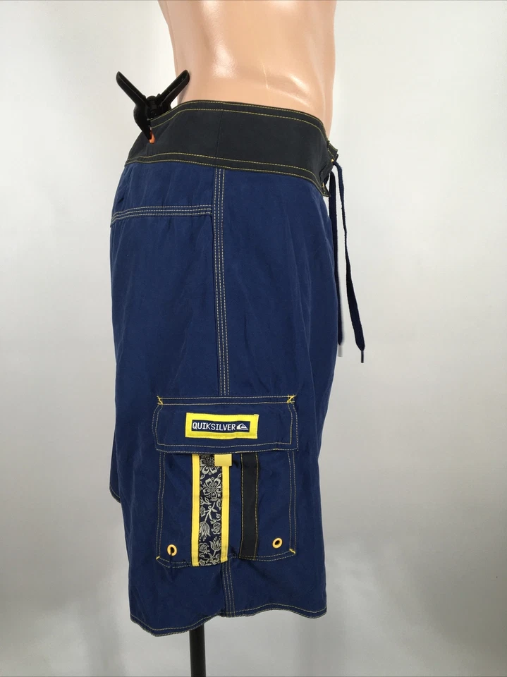 Pantalones Cortos De Colección Años 90 Y2k Azul Marino Amarillo Floral Quiksilver Carga Para Hombre 38 Foto 3 de 4