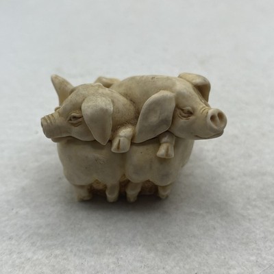 Vintage Rare resin Pigs Netsuke small Trinket box Lid detailed Japanese 2 