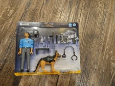NEW Bruder 62150 Policeman K-9 German Shepard Belt Baton Handcuffs Gun Poseable