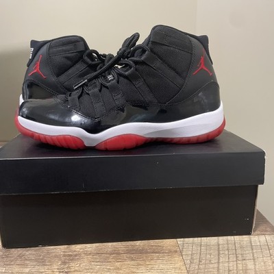 AIR JORDAN 11 RETRO BRED BLACK RED PLAYOFFS 2012 SIZE 8 