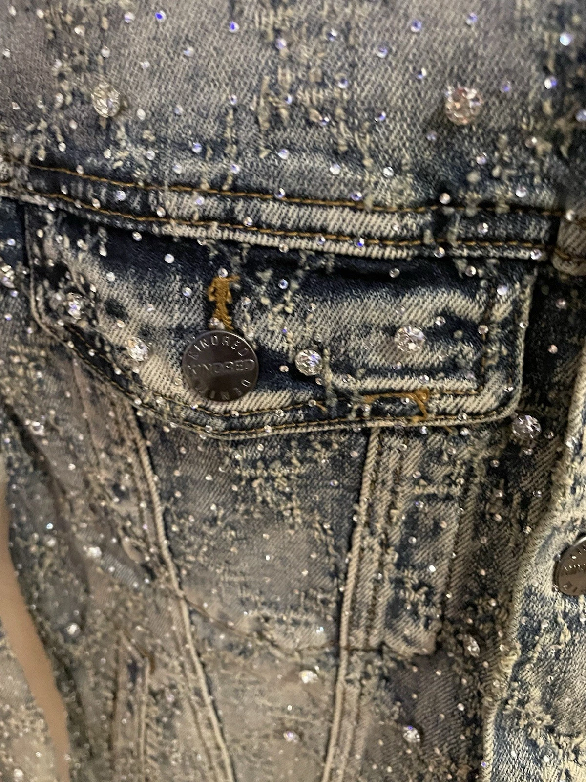 KINDRED Men’s Blue Rhinestone Trucker Jacket Small Button Front Pockets Short - product detail image 3