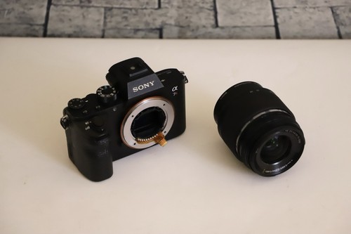 Sony Alpha a7R II 42.4MP Mirrorless Camera + FE 28-70mm Lens PARTS/REPAIR