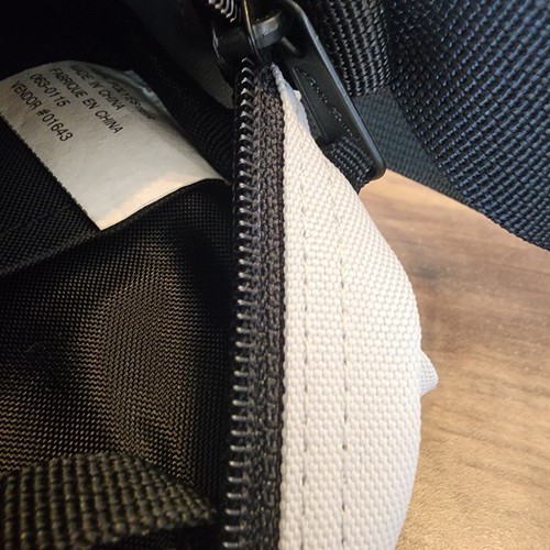 Eddie Bauer Crossbody Travel Bag Light Gray Organizer Credit Card Pockets EUC - Picture 12 of 12
