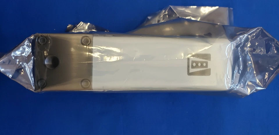 Brooks Instruments 0550E Mass Flow Controller MFC 5 SLM N2 0550EB53N1AU - Image 3 of 4