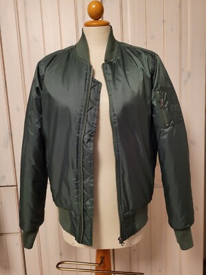 Tolle Herren Bomberjacke von Urban Classics in Größe S NEU
