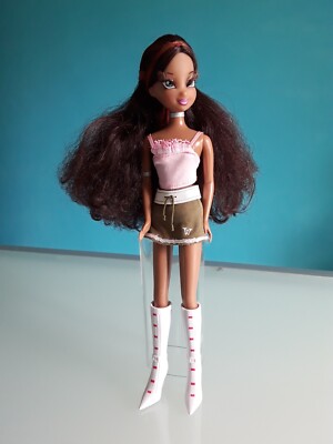 ''WINX'' Puppe ''AISHA Dancing Party'' 2006, mit Wimpern, Höhe 32 cm.