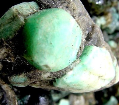 EMERALD ROUGH GEM LOT 500 CARAT COLOMBIAN GENUINE NATURAL BERYL RAW UNCUT ROCK