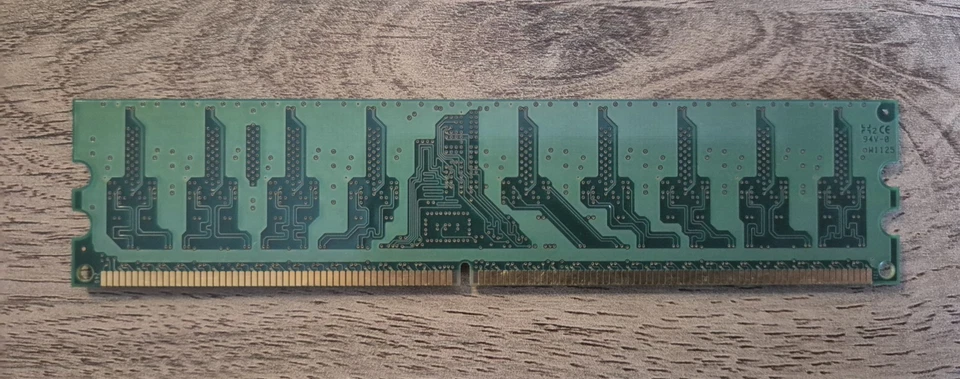 Kingston 1GB 1Rx8 PC2-3200U (DDR2-400) DIMM SDRAM Memory Ram (KTD-WS670/1G) - Image 2 of 2