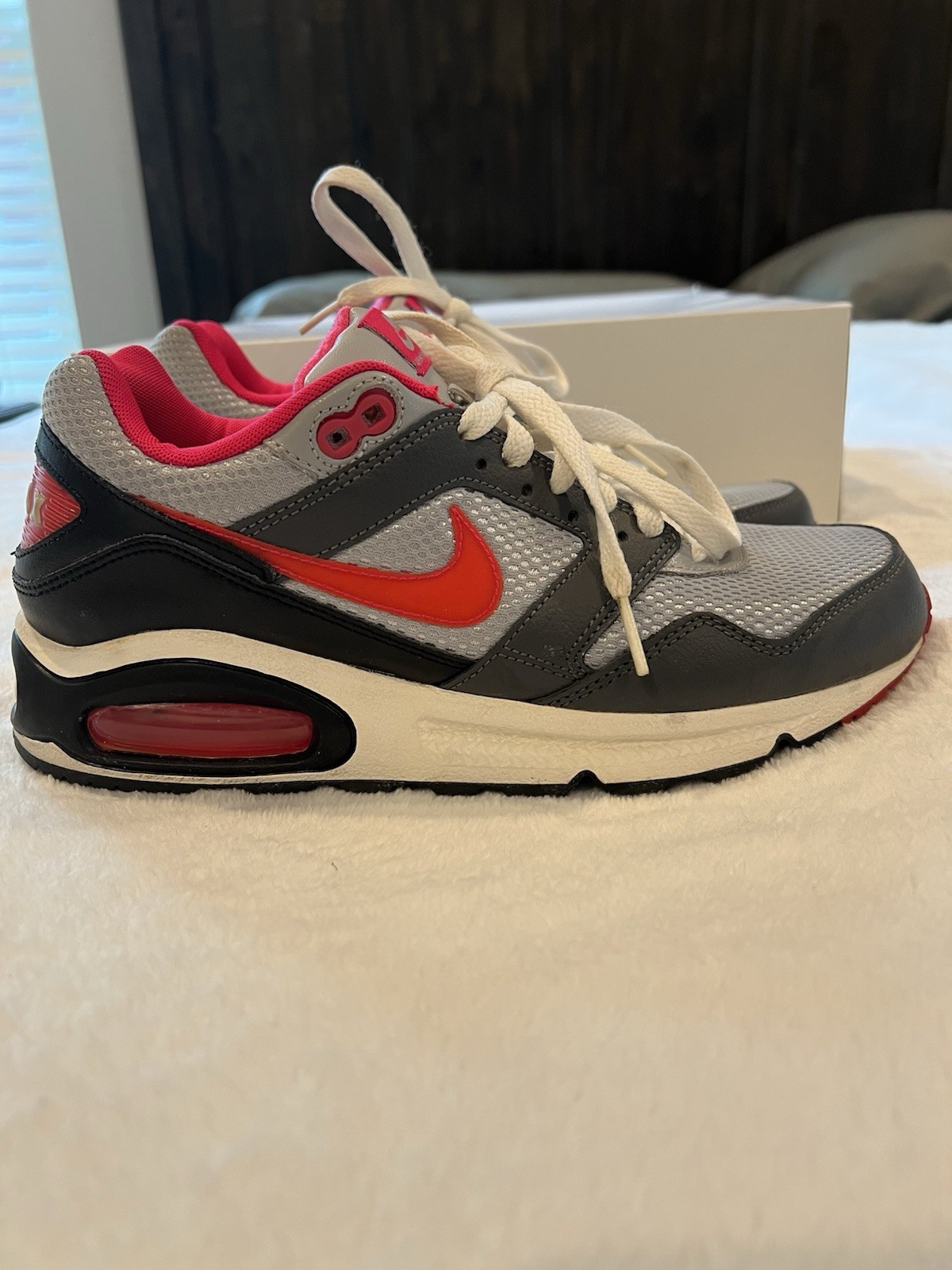 Nike Air Max Navigate 454249-002 Gray Hot Pink Black Women’s Size 8.5 Sneakers