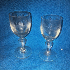 lot 2 verres anciens